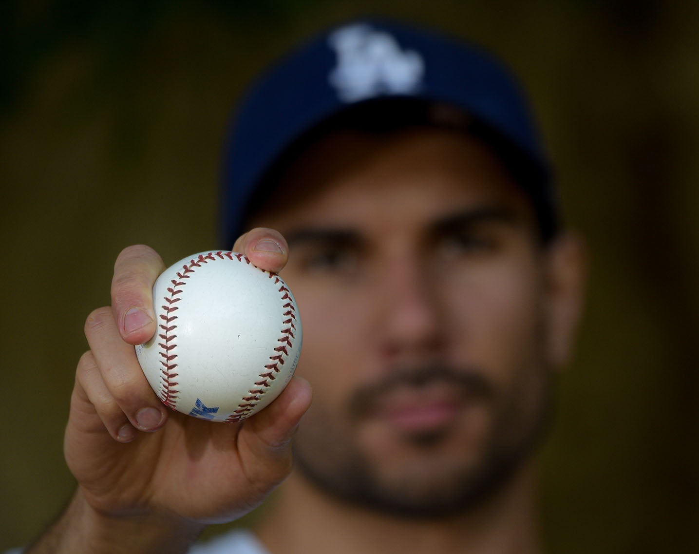 Knuckle Ball (Floater) Grip